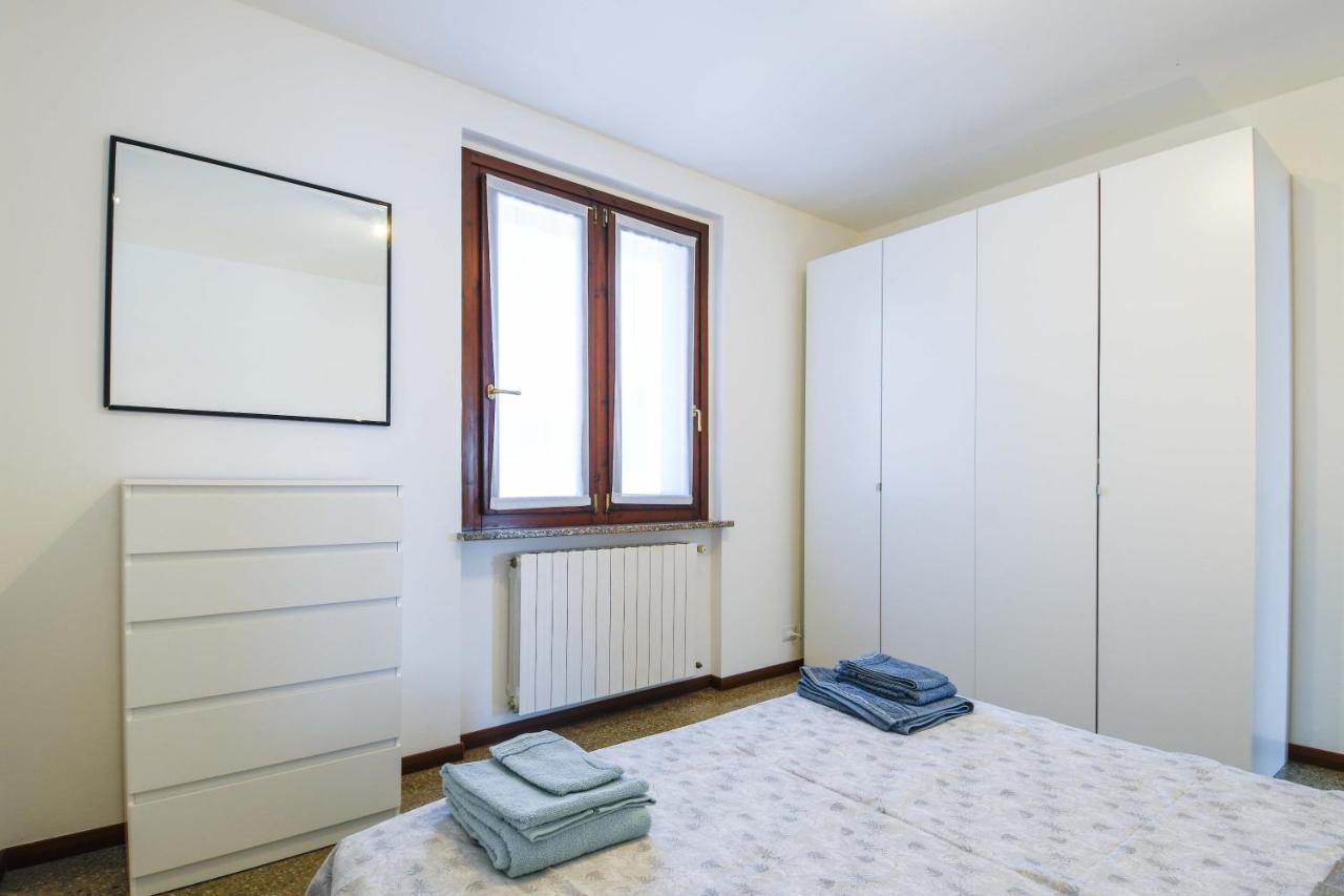 Sole Apartment Albano Sant'alessandro Luaran gambar